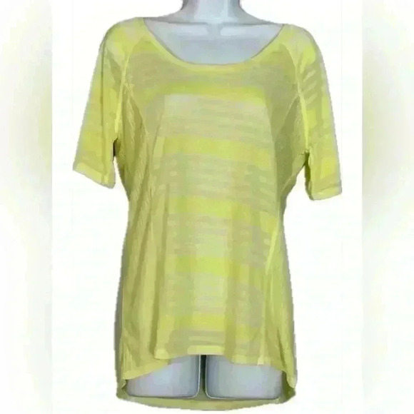 Balance Collection Yellow Activewear Top (173) - Picture 1 of 13